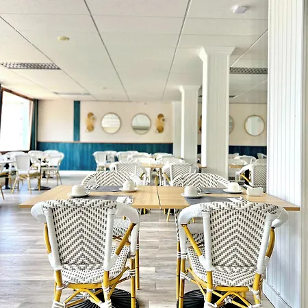 Moon Dreams Hotel 3*